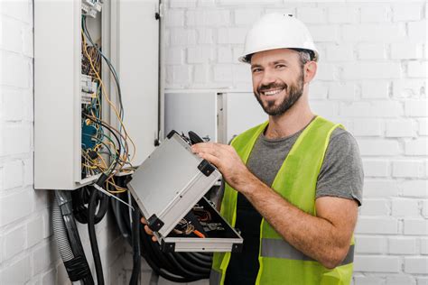 Level 2 electrician lismore The average Electrician salary in Lismore, New South Wales, Australia is AUD $64K