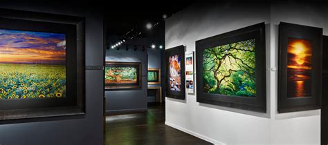 Lik fine art soho  Located on The Strip, this fine art gallery is positioned amongst some of the city's well-known names in luxury