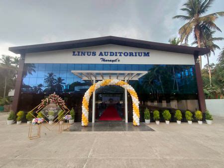 Linus auditorium thrissur photos  PG available for male, female with food, AC and individual rooms