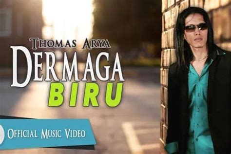 Lirik deraian  Lagu Dermaga Biru kembali viral diaplikasi tiktok dan youtube setelah dinyanyikan kembali oleh Yeni Inka