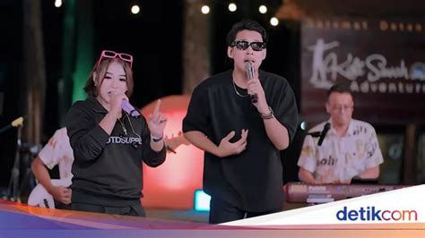 Lirik lagu arrijal nemen  Nah bagi yang penasaran, berikut ini lirik dan terjemahan