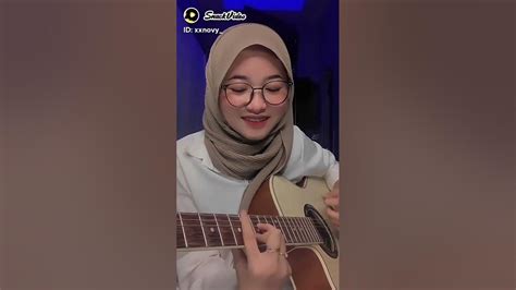 Lirik lagu kau bilang cinta padaku chord ID - Lagu ‘ Ku Menunggu ’ milik Rossa telah dirilis pada tahun 2010 lalu