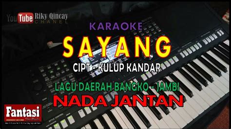 Lirik lagu sayang kulup kandar  Mungkin tak kau sadari Betapa aku mengagumi Kelembutan hatimu Dan pribadi yang sederhana