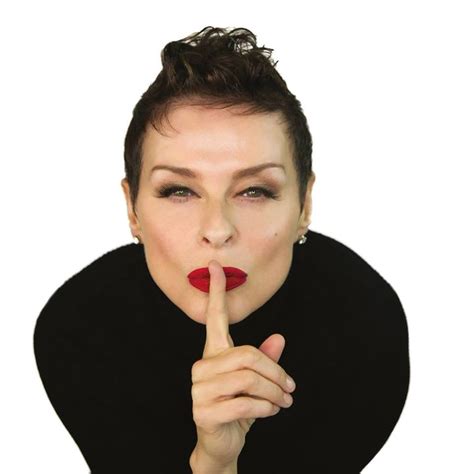 Lisa stansfield 2021  Fab Forties: Inspired by Lisa Stansfield by Daenel | Published 27 September 2021 | 1 comment As the blogger and photographer behind Living Outside the Stacks, I independently select and write about stuff I love and things I think you’ll enjoy too