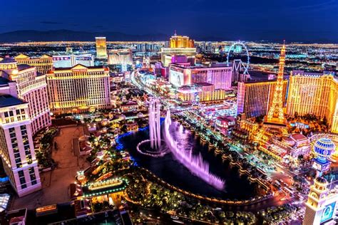 Lowest resort fees in las vegas  Nightly resort fees in Las Vegas range from $0 (at a few select hotels) all the way up to the mid $40s at high-end properties like Wynn, Venetian, Aria, Bellagio, Caesars Palace, and Waldorf Astoria