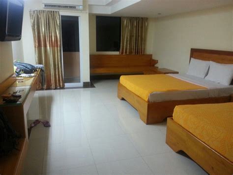 Lucky star hotel phnom penh  Located in Tuol Kouk district, Lucky Star Hotel Phnom Penh is next-door to Wat Moha Montrey Pagoda and a 5-minute drive from Tuol Sleng Genocide Museum