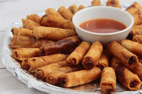 Lumpiang shanghai olongapo  Seal it with water and cornstarch paste or egg white