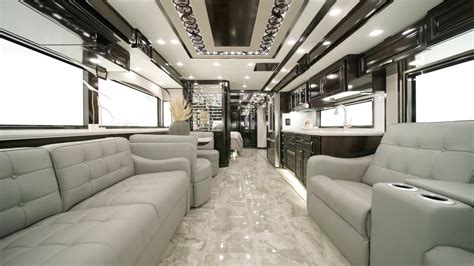 Luxury american motorhomes rockingham  We supply fully equipped American motorhomes for