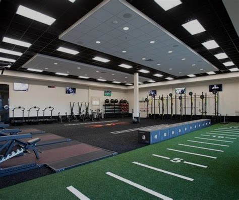 Lvac central com! 'Las Vegas Athletic Clubs' is one option -- get in to view more @ The