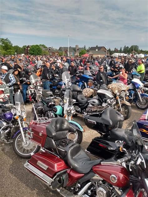 Mackinaw motorcycle rally 2023  Today includes a flag raising ceremony, onsite registration for Poker Run & Bike Show, live music by the Jim Elwell Band, Mighty Hiawatha, &