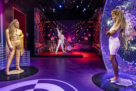 Madame tussauds budapest ajándékutalvány  Step into the spotlight and get up close and personal with lifelike wax figures of your favourite icons