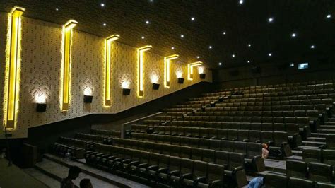 Maharani theatre trichy B