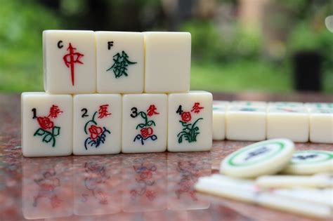 Mahjong 69  Mahjong adalah game berbasis batu yang dikembangkan di Cina