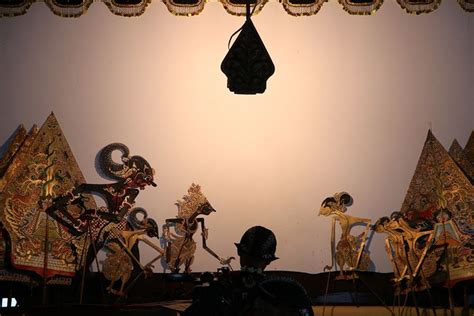 Mahkota rama kelebu cerita wayang  (Indonesian) For centuries, the people of Indonesia have revered and nurtured the art of wayang kulit, the shadow puppet theater