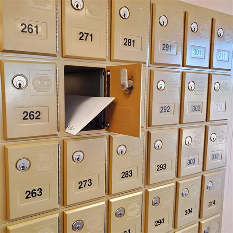 Mailbox rental 33334 2 Miles