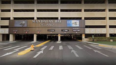 Mandalay bay aquarium parking  In the parking garage, follow signs for the Mandalay Bay Convention area until you see the entrance