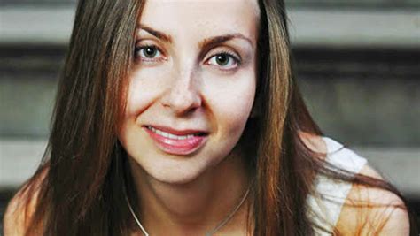 Maria konnikova net worth  So, how much is Maria Konnikova worth at the age of 39 years old? Maria Konnikova’s income source is mostly from being a successful 