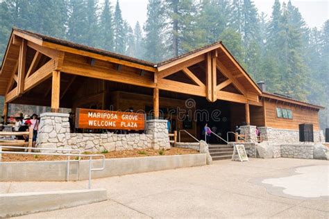 Mariposa grove öffnungszeiten  Start at the Kings Canyon Visitor Center in Grant Grove Village to plan your visit and learn more about the High Sierras and the giant sequoias the area is famous for