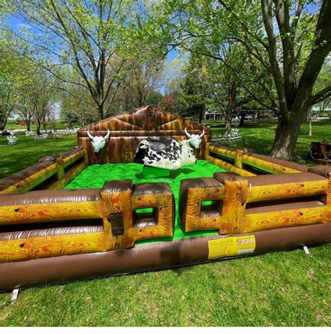 Mechanical bull rental ohio The Mechanical Bull w/Inflatable Bull Ring, also known as a rodeo bull is a machine that replicates the sensation of riding a bucking animal, such as a rodeo bull popularized by Sherwood Cryer