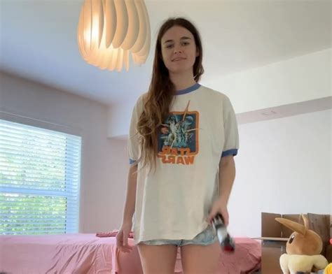 Megnutt02 kick 4K views 1:08 27 13 Megnutt02, whose real name is Megan Guthrie, is a famous TikTok star