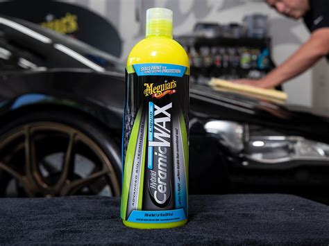 Meguiar  ONE EASY STEP: Formula delivers maximum synthetic protection, durability, depth of color, and reflectivity in this easy one step