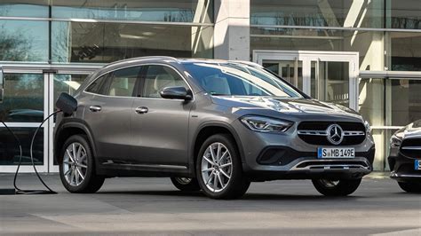 2024 Mercedes-Benz CLA250e / GLA250e Plug-In Hybrids Arrive