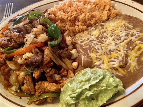 Mexican food yerington nv  View the online menu of El Alteno and other restaurants in Yerington, Nevada