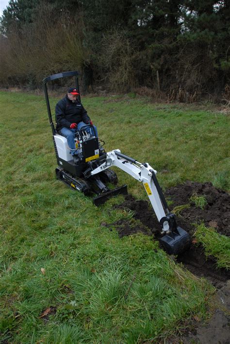 Micro digger hire nottingham  These types of excavators are strong, manoeuvrable and fit for most projects