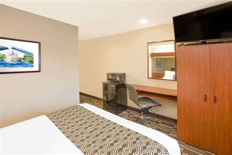 Microtel kalamazoo mi  Kalamazoo, MI 49009