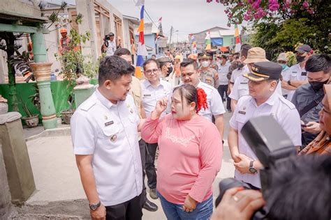 Midangdam hartina Ceu Cicah teu kaampeuh tuluy ceurik midangdam