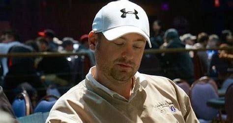 Mike negreanu <b>!dnah fo tuo teg sgniht ,nwodwohs kraD retfA rekoP 1 nosaeS siht no dna slavir dna sdneirf emit-gnol neeb evah wosutaM ekiM dna unaergeN leinaD </b>