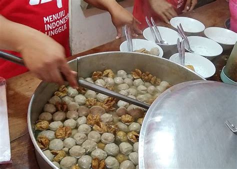 Mimpi bakso tumpah  Sementara angka main atau angka 2d 3d 4d bila bermimpi tentang Makan Bakso Telur menurut islam adalah