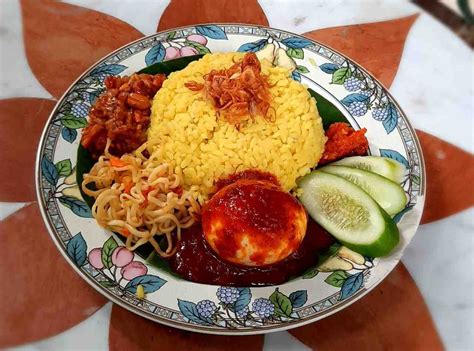 Mimpi beli nasi kuning  No: Judul mimpi: Arti Mimpi: 1: Arti mimpi tiba tiba mantan pacar ada di