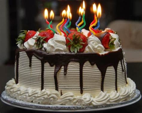 Mimpi di kasih kue ulang tahun Berikut adalah beberapa contoh kue ulang tahun yang cocok untuk anak-anak