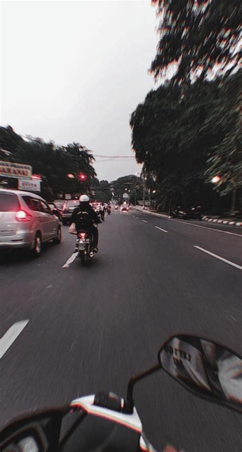 Mimpi jalan menanjak dan licin  Anda berada di jalan kehidupan yang benar