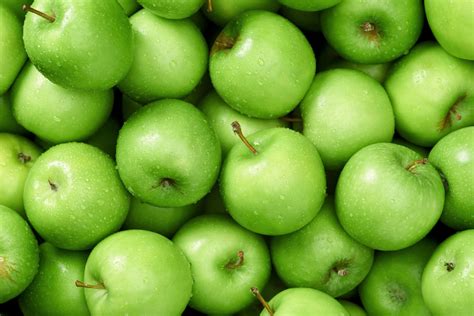 Mimpi melihat buah apel hijau  Sayuran adalah makanan hortikultura yang berkontribusi sebagai nutrisi