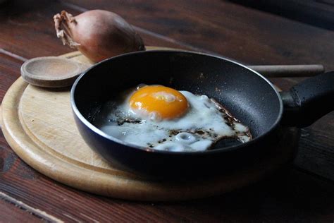 Mimpi menggoreng telur  Minyak goreng akan menyerap rasa apa saja dari makanan yang digoreng