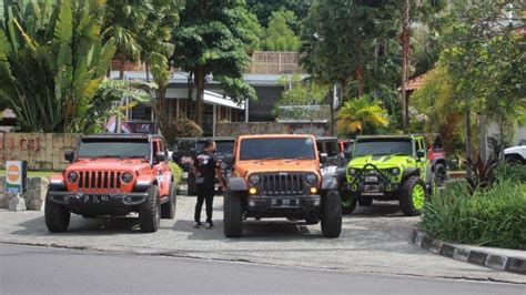 Mimpi naik mobil jeep togel Cocok sekali apabila anda bertanyaMimpi Naik Mobil Bus, karena mimpi ini sangat baik, dan hoki, intinya nasib anda dalam jangka waktu yang dekat akan mengalami nasib yang baik, dan itu menurut penafsiran buku primbon mimpi, untuk angka erek erek dari Mimpi Naik Mobil Bus, adalah sebagai berikut