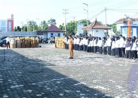 Mimpi tsunami kecil Arti Mimpi Tsunami Tapi Selamat: Perjalanan hidup Anda akan mengalami perubahan seiring dengan cara atau pola pikir Anda, kosep yang Anda miliki saat ini cukup bagus namun ada baiknya jika melibatkan orang lain yang mungkin akan menolong Anda dalam situasi yang tidak terkendali