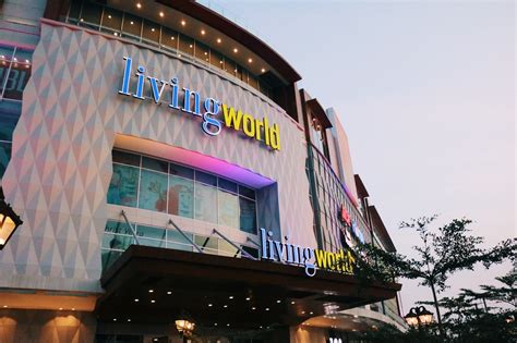 Miniso living world bali COM, DENPASAR - Living World Denpasar, pusat perbelanjaan dengan konsep 'Home Living & Eat-ertainment' kembali menghadirkan hiburan yang terbaik untuk pelanggan setia, khususnya bagi mereka yang bertempat tinggal di daerah Tabanan, Gianyar dan sekitarnya