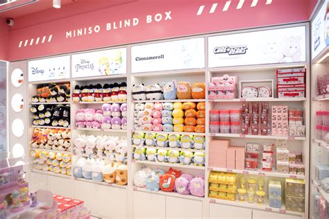 Miniso wonokromo foto  Rp351