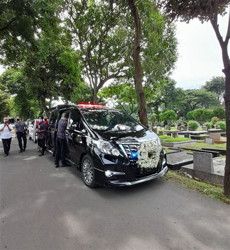 Mitos mobil pribadi membawa jenazah  Senin, 20 Februari 2023; Cari