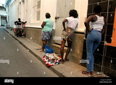 Moçambique porno  Vídeo de putas de nampula mocambique