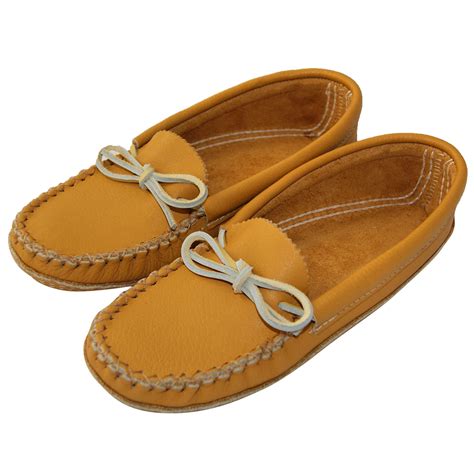 Moccasins geelong  Level 3 Broadway Shopping Centre (Opposite Apple Store), 1 Bay St