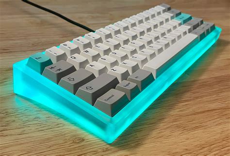 Moontower keyboard  Timestamp Selling some thangs, to fund other thangs