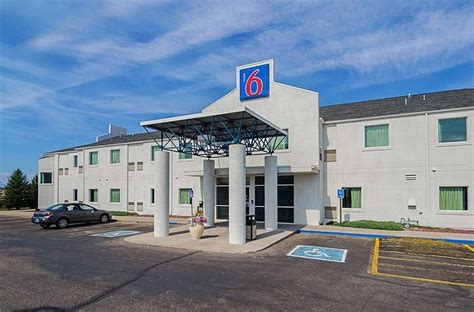 Motel 6 wheatland wy  Every room is fitted with a TV with cable channels