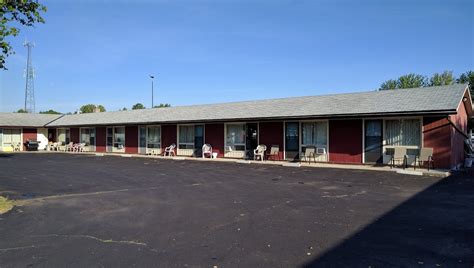 Motel belleville ontario Located just off of Highway 401, the Comfort Inn ® Belleville offers visitors to this quaint, Ontario town relaxed accommodations right by the Moira River, which runs its way through the town