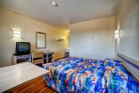 Motels bossier city  Service 3