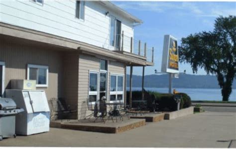 Motels in lake city mn  Explore Minnesota's South Shore!Lake City, located next to Lake Pepin, the widest spot of the Mississippi River, is the birthplace of water-skiing, invented in 1922 by Ralph Samuelson