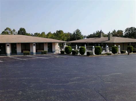 Motels in madison heights va  Low-priced Highway hotel